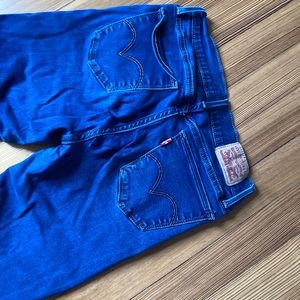 Levi skinny jeans